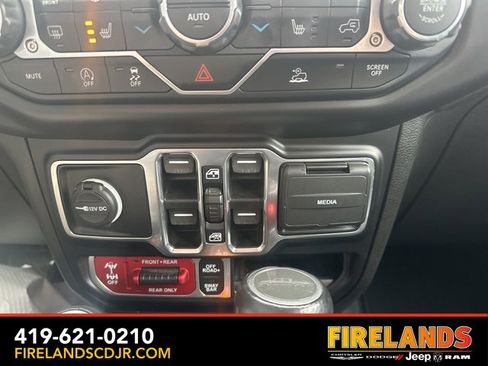 Used 2022 Jeep Gladiator Rubicon w/ Cold Weather Group image 29