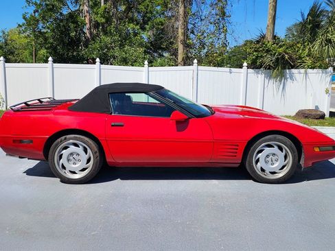 Used 1992 Chevrolet Corvette Convertible image 17