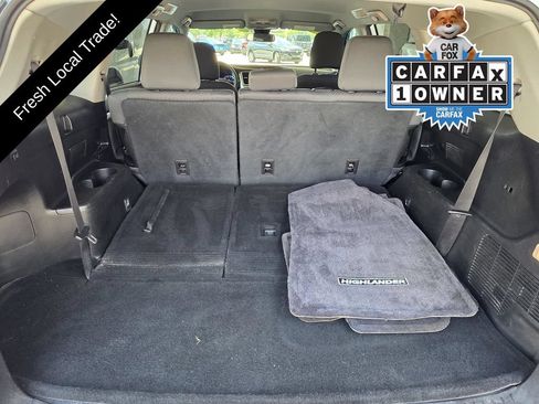 Used 2019 Toyota Highlander LE AWD/4WD image 13