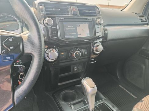 Used 2019 Toyota 4Runner TRD Off-Road AWD/4WD image 19