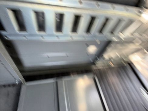 Used 2015 Chevrolet Express 2500 image 23