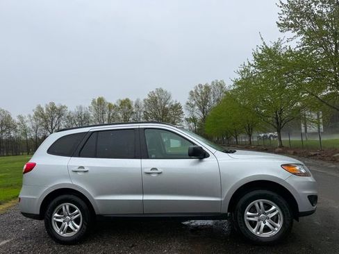 Used 2011 Hyundai Santa Fe GLS FWD image 5
