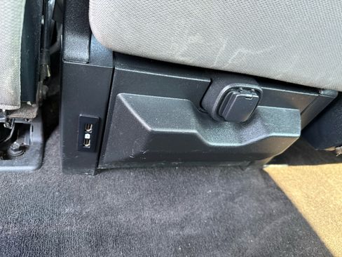 Used 2020 Ford F150 XLT image 15