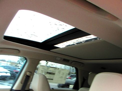 New 2026 Nissan Pathfinder SL w/ SL Premium Package image 14