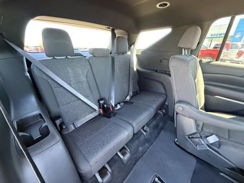 Used 2024 Chevrolet Traverse Z71 image 31