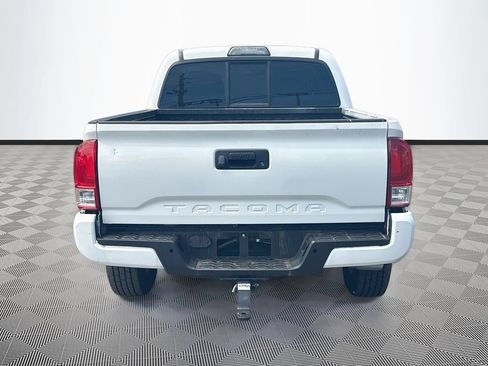Used 2019 Toyota Tacoma SR w/ SR Convenience Package RWD image 7