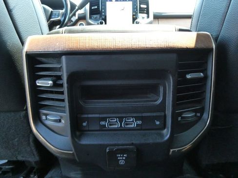 Used 2022 RAM 2500 Limited AWD/4WD image 20