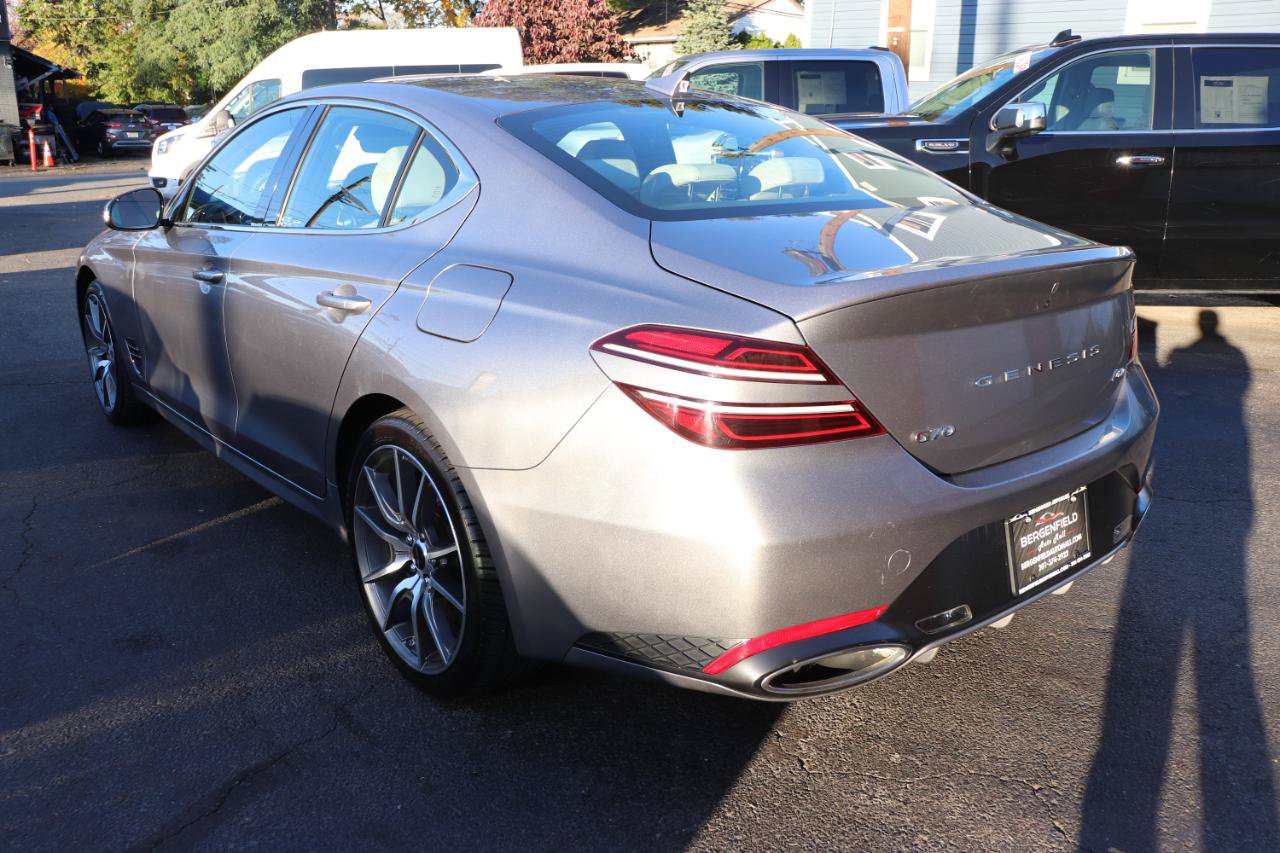 Used 2024 Genesis G70 2.5T AWD/4WD image 3