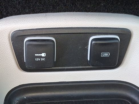 Used 2020 Chrysler Pacifica Touring-L Plus FWD image 26
