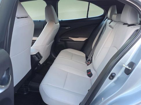 Certified 2025 Lexus UX 300h AWD w/ Accessory Package (Z2) image 15