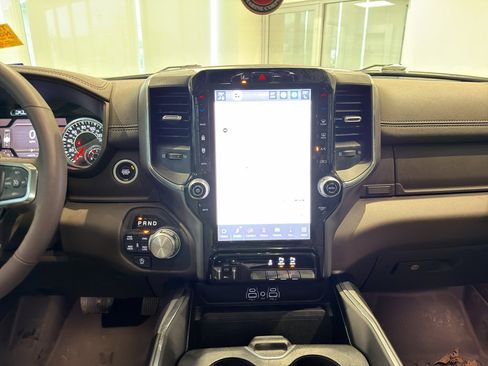 Used 2025 RAM 1500 Laramie w/ Laramie Southwest Edition image 15