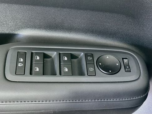 Used 2026 Hyundai Santa Fe SEL FWD image 15