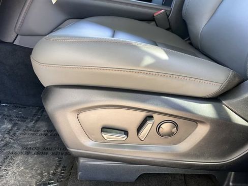 New 2026 Ford Explorer Active w/ Active Comfort Package AWD/4WD image 22