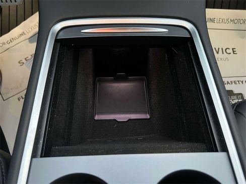 Used 2024 Tesla Model Y Performance image 40