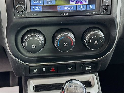 Used 2017 Jeep Compass High Altitude image 13