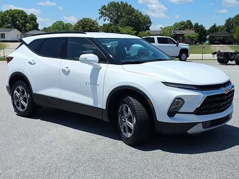Certified 2024 Chevrolet Blazer LT w/ LPO, Floor Liner Package FWD image 2