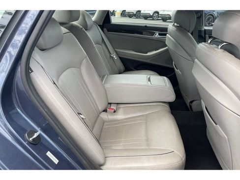 Used 2015 Hyundai Genesis 3.8 w/ Option Group 03 image 18