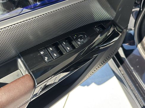 Certified 2023 BMW 740i w/ Parking Assistance Package image 26