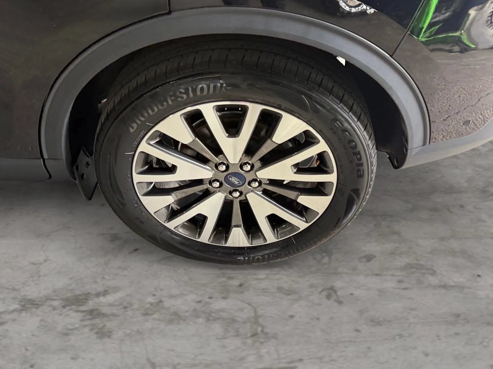 Used 2020 Ford Escape Titanium AWD/4WD image 44