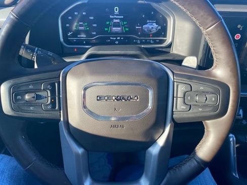 Used 2023 GMC Sierra 1500 Denali w/ Denali Reserve Package AWD/4WD image 22