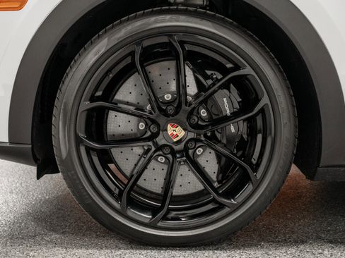 Used 2023 Porsche Cayenne Turbo GT image 9