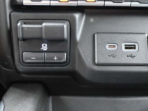 Used 2022 Chevrolet Silverado 1500 RST w/ Texas Edition Plus image 33