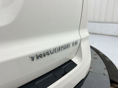 Used 2015 Chevrolet Traverse LS FWD image 26