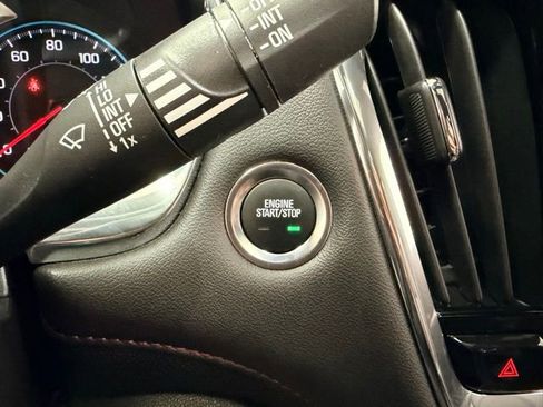 Certified 2023 Chevrolet Traverse RS image 18