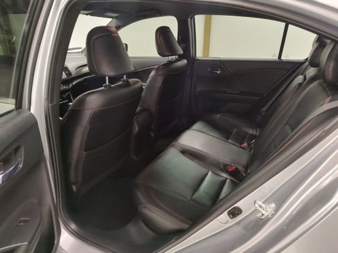 Used 2017 Honda Accord Sport Special Edition image 11