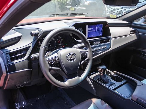 Used 2025 Lexus ES 300h w/ Premium Package FWD image 22