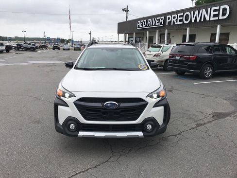 Used 2024 Subaru Outback Limited AWD/4WD image 2