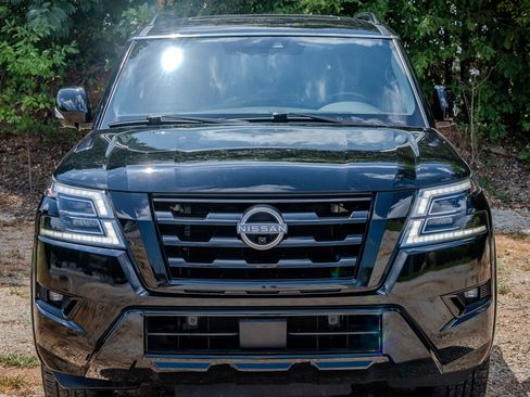 Used 2022 Nissan Armada SL w/ Midnight Edition Package RWD image 8