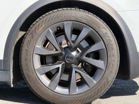 Used 2023 Tesla Model X AWD/4WD image 3