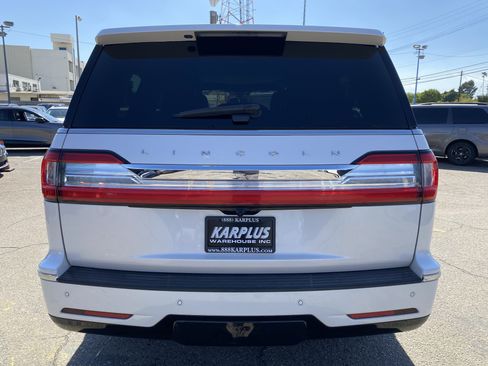 Used 2018 Lincoln Navigator L Reserve w/ Technology Package AWD/4WD image 12