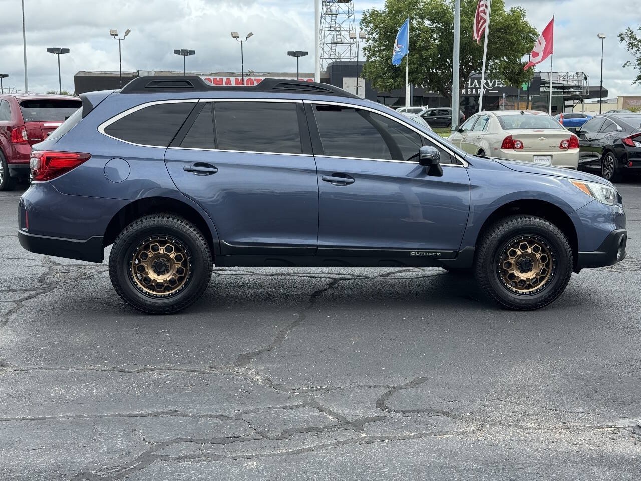 Used 2017 Subaru Outback 2.5i Premium AWD/4WD image 4