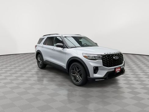 New 2026 Ford Explorer ST-Line w/ ST-Line Street Pack AWD/4WD image 39