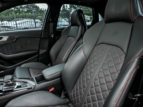 Used 2024 Audi S4 Prestige AWD/4WD image 22