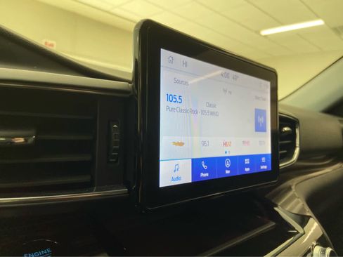 Used 2024 Ford Explorer Limited w/ Equipment Group 301A image 26