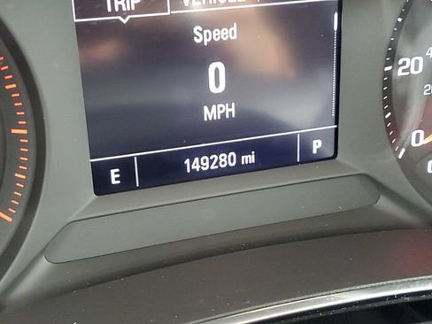 Used 2021 Chevrolet TrailBlazer LT w/ Convenience Package FWD image 21