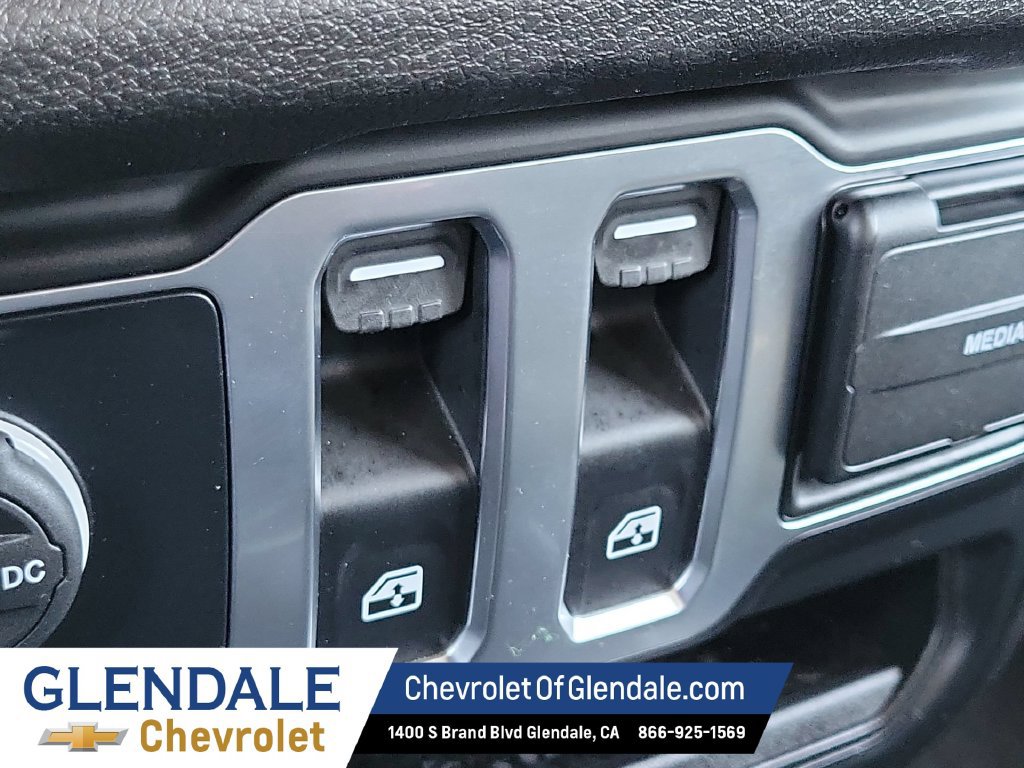 Used 2025 Jeep Wrangler Sport AWD/4WD image 20