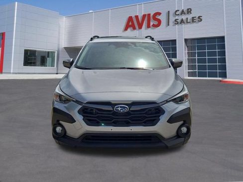 Used 2025 Subaru Crosstrek 2.5i Premium AWD/4WD image 2