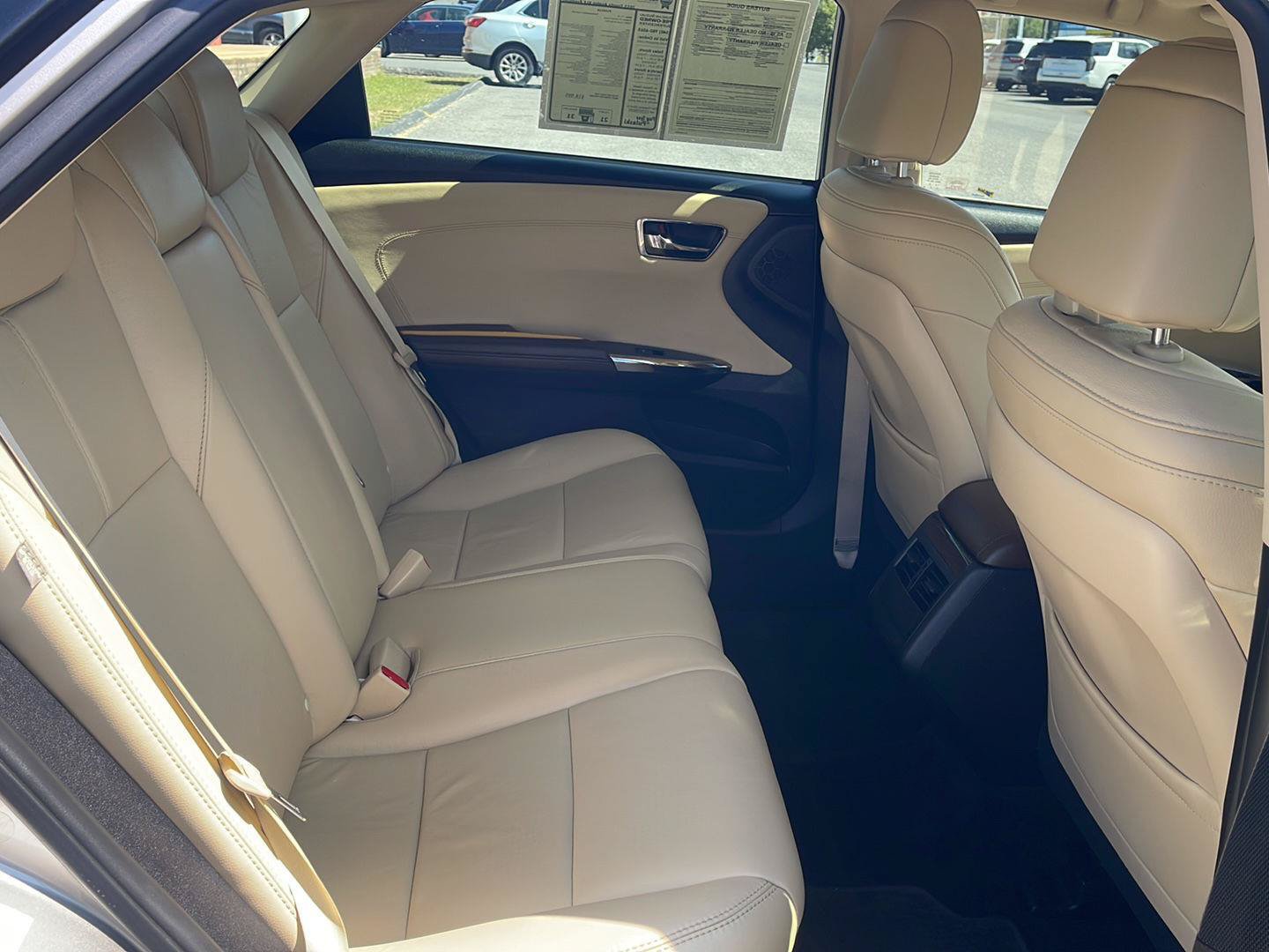 Used 2015 Toyota Avalon XLE Premium FWD image 13