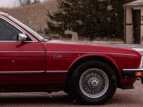 Used 1992 Jaguar XJ Vanden Plas image 33