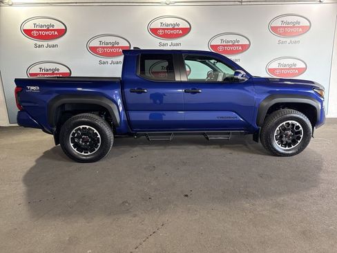 Used 2025 Toyota Tacoma TRD Off-Road image 6