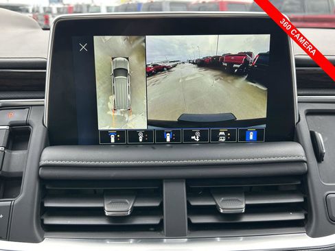 Used 2022 Chevrolet Suburban Premier image 15