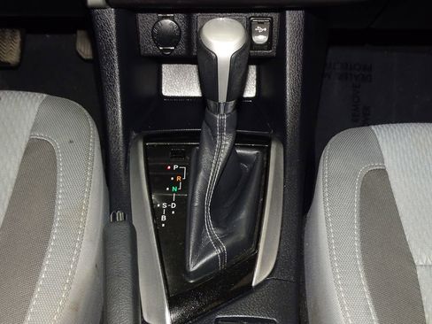 Used 2017 Toyota Corolla LE image 33