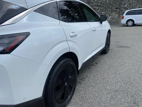 Used 2025 Nissan Murano SV image 33