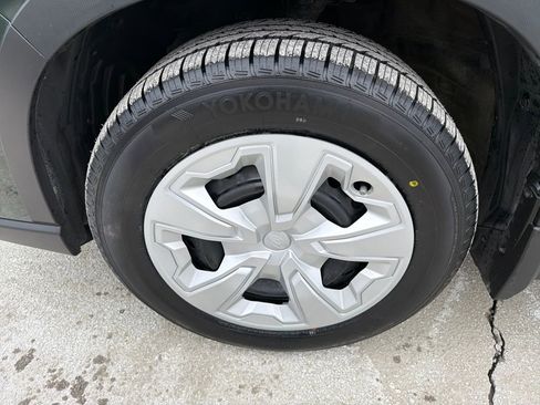 Certified 2024 Subaru Forester Base image 10