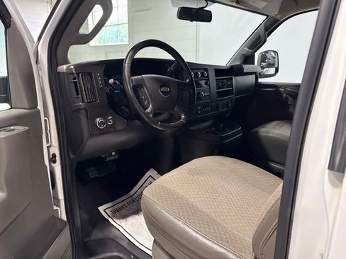 Used 2020 Chevrolet Express 2500 w/ Driver Convenience Package RWD image 19
