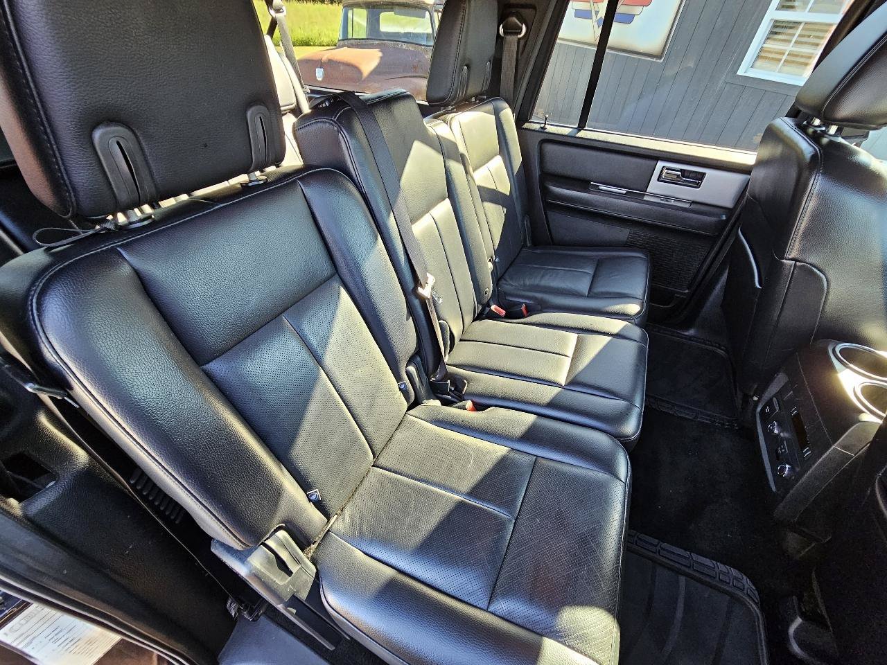 Used 2017 Ford Expedition EL XLT w/ Equipment Group 202A AWD/4WD image 34